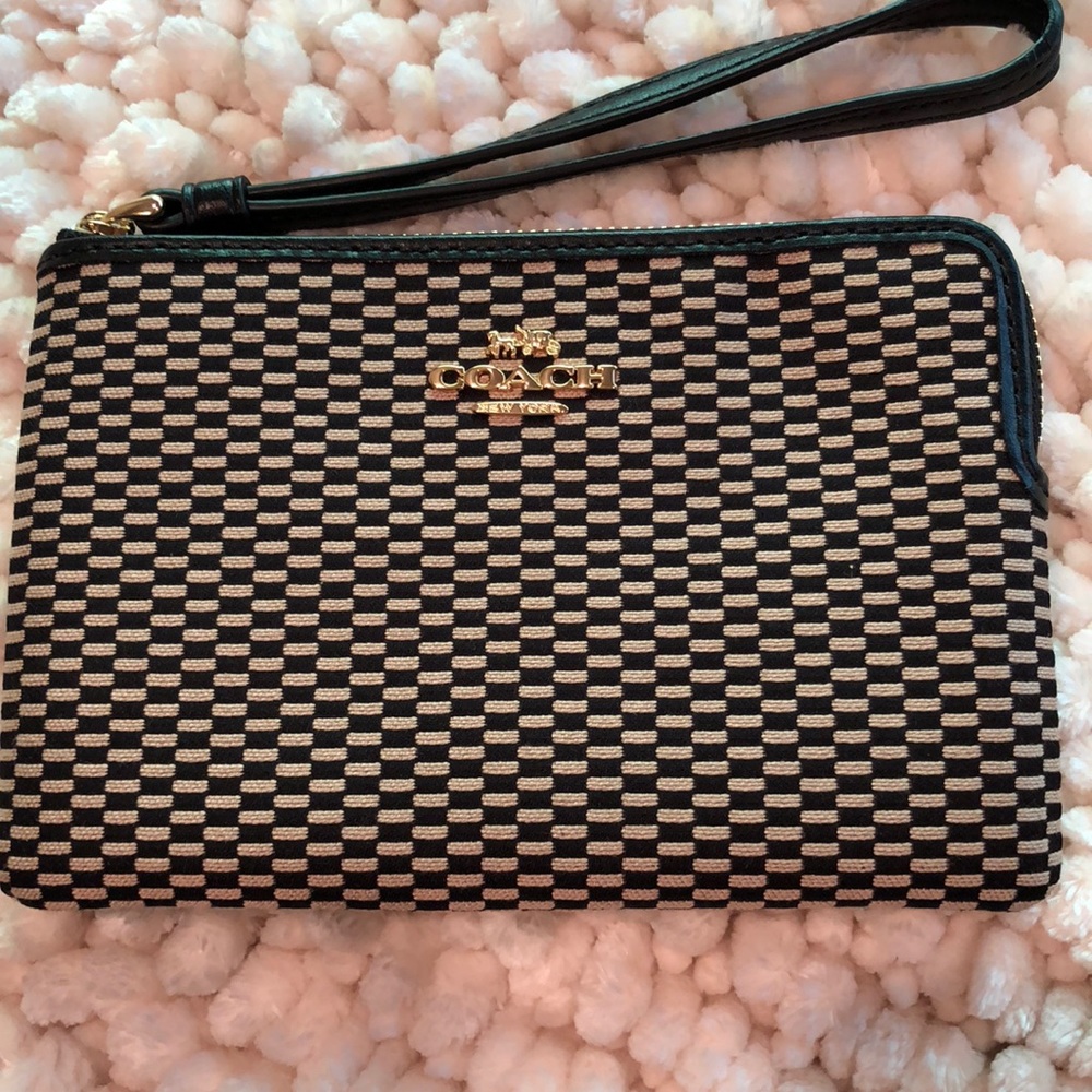 Coach corner zip wristlet - legacy jacquard fabric